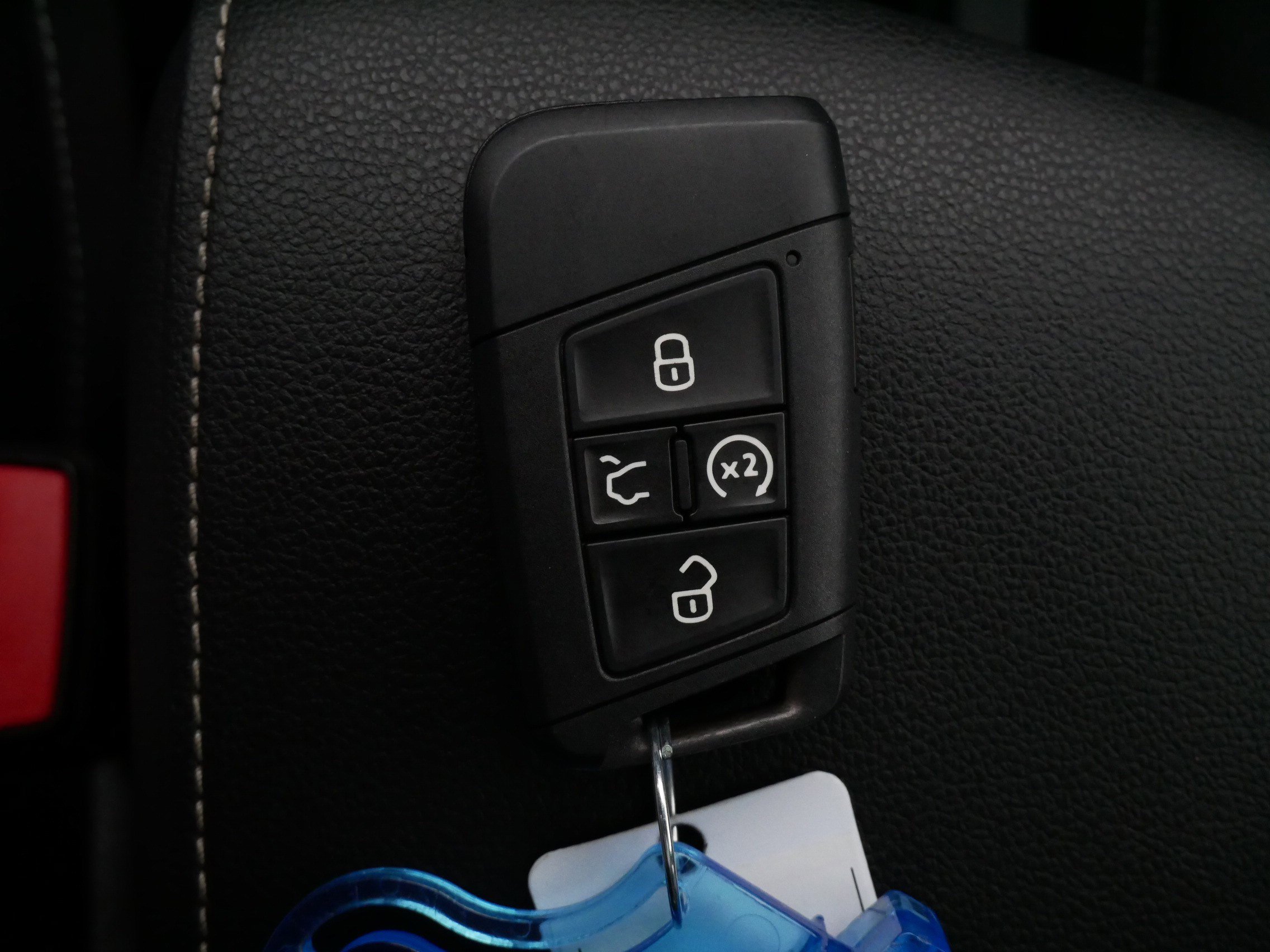 Certified 2023 Volkswagen Tiguan SEL R-Line AWD/4WD image 33