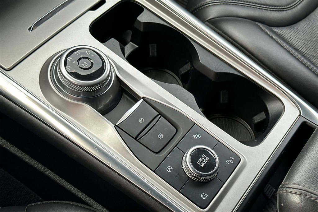 Used 2020 Ford Explorer Platinum w/ Premium Technology Package image 22