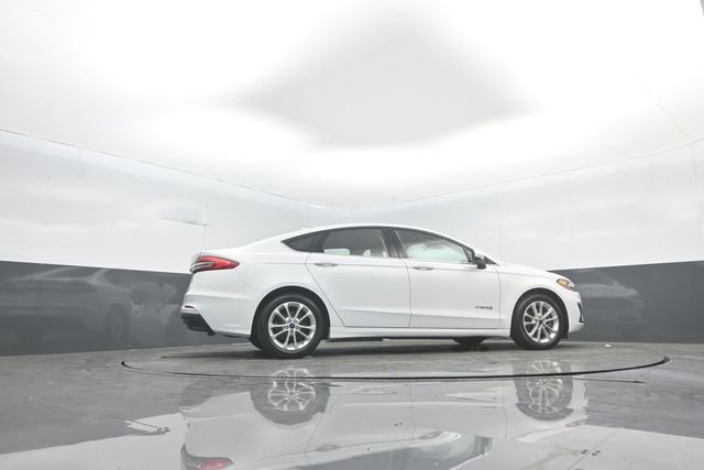 Certified 2019 Ford Fusion SE image 38