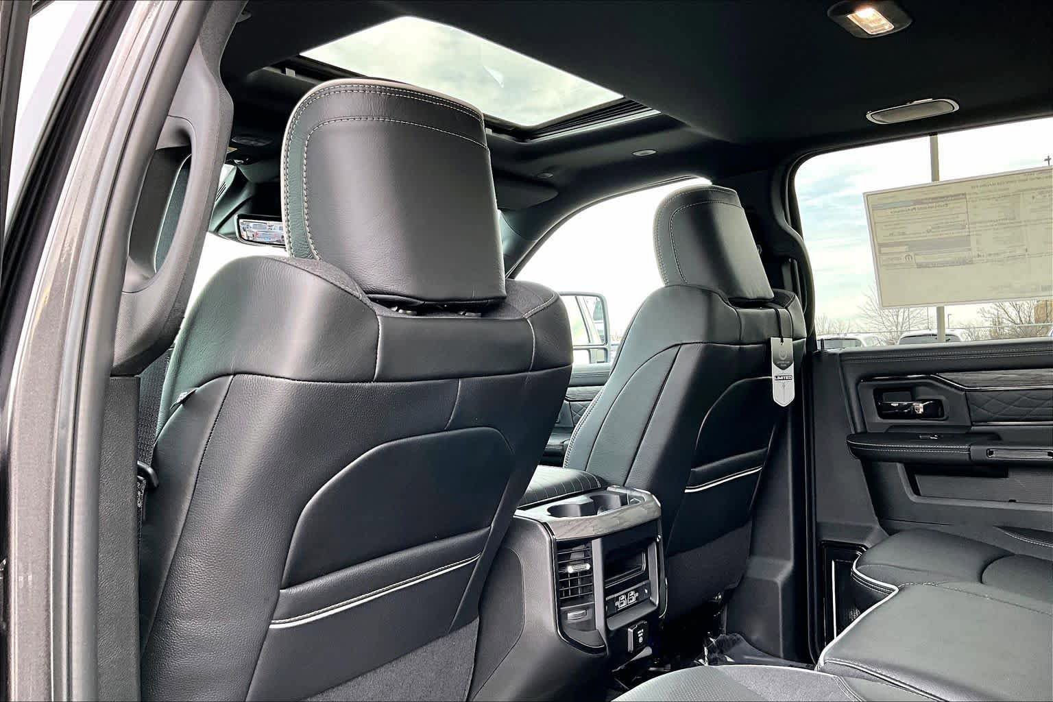 New 2026 RAM 3500 Limited AWD/4WD image 11
