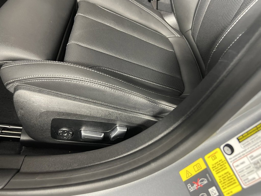 Used 2023 BMW i4 eDrive35 image 24