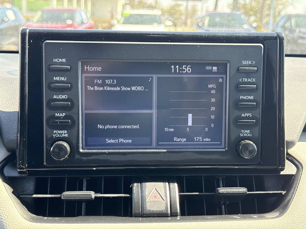 Used 2022 Toyota RAV4 XLE image 22