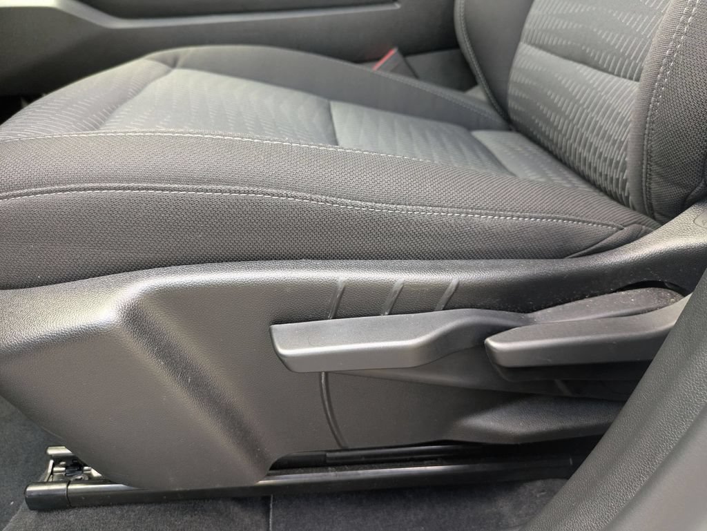 Used 2025 Chevrolet Equinox LT AWD/4WD image 14