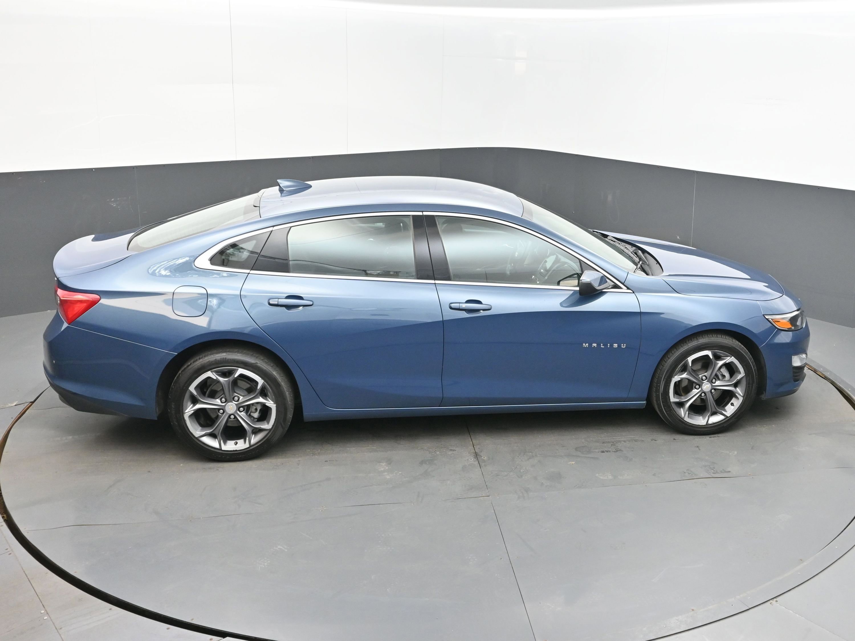 Used 2024 Chevrolet Malibu LT FWD image 39