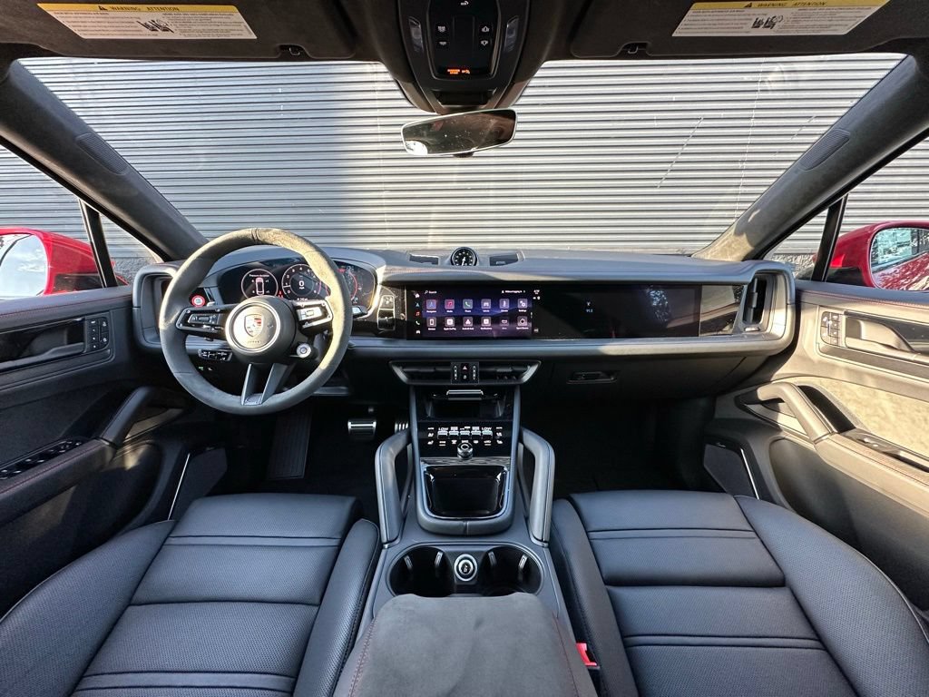 Used 2026 Porsche Cayenne GTS AWD/4WD image 6