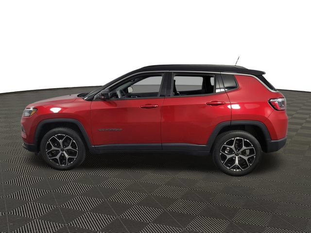 Used 2025 Jeep Compass Limited AWD/4WD image 4