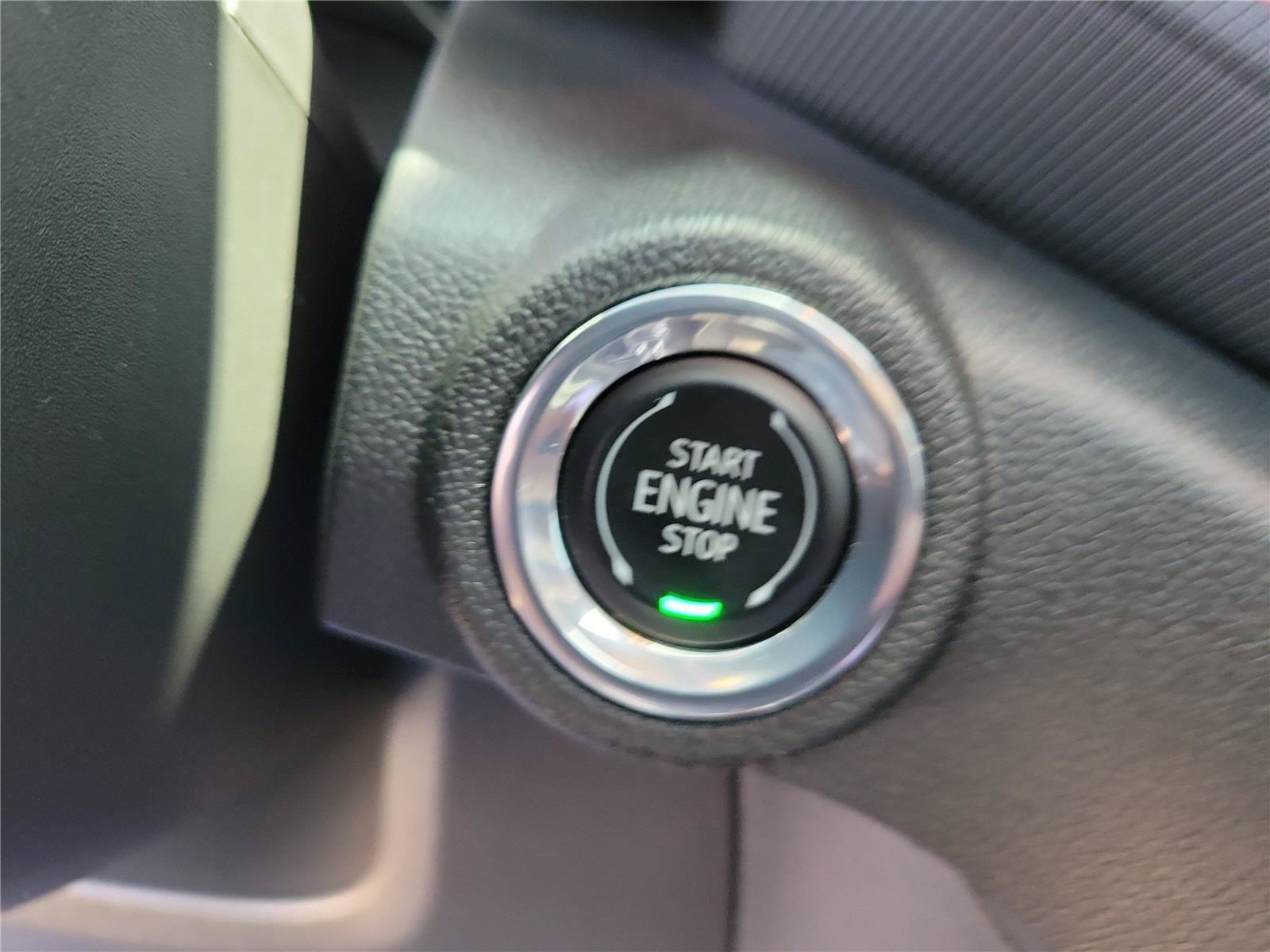Used 2022 Chevrolet TrailBlazer RS w/ Sun and Liftgate Package FWD image 31