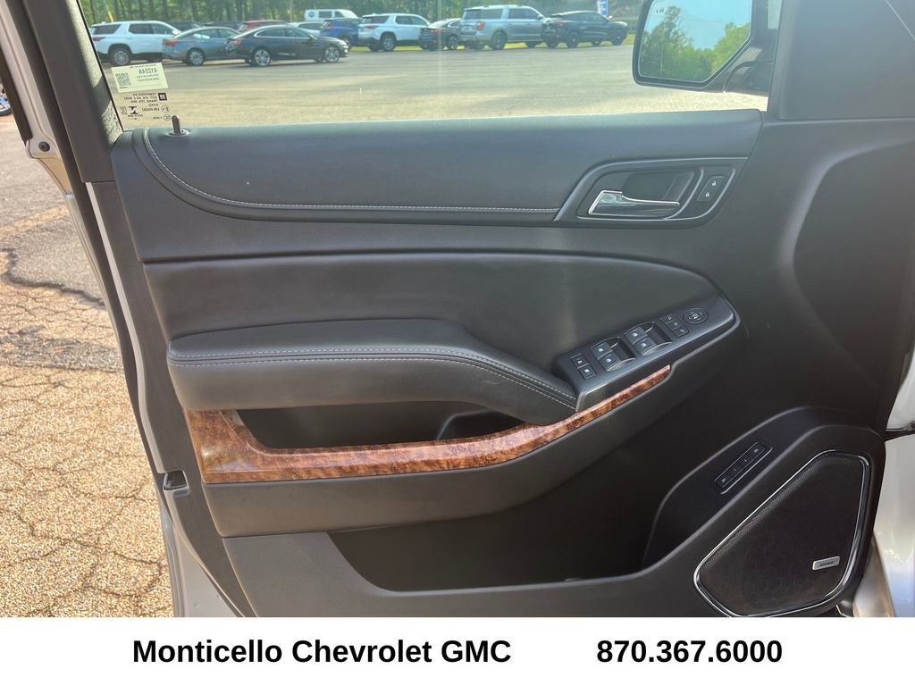 Used 2019 Chevrolet Suburban Premier AWD/4WD image 10