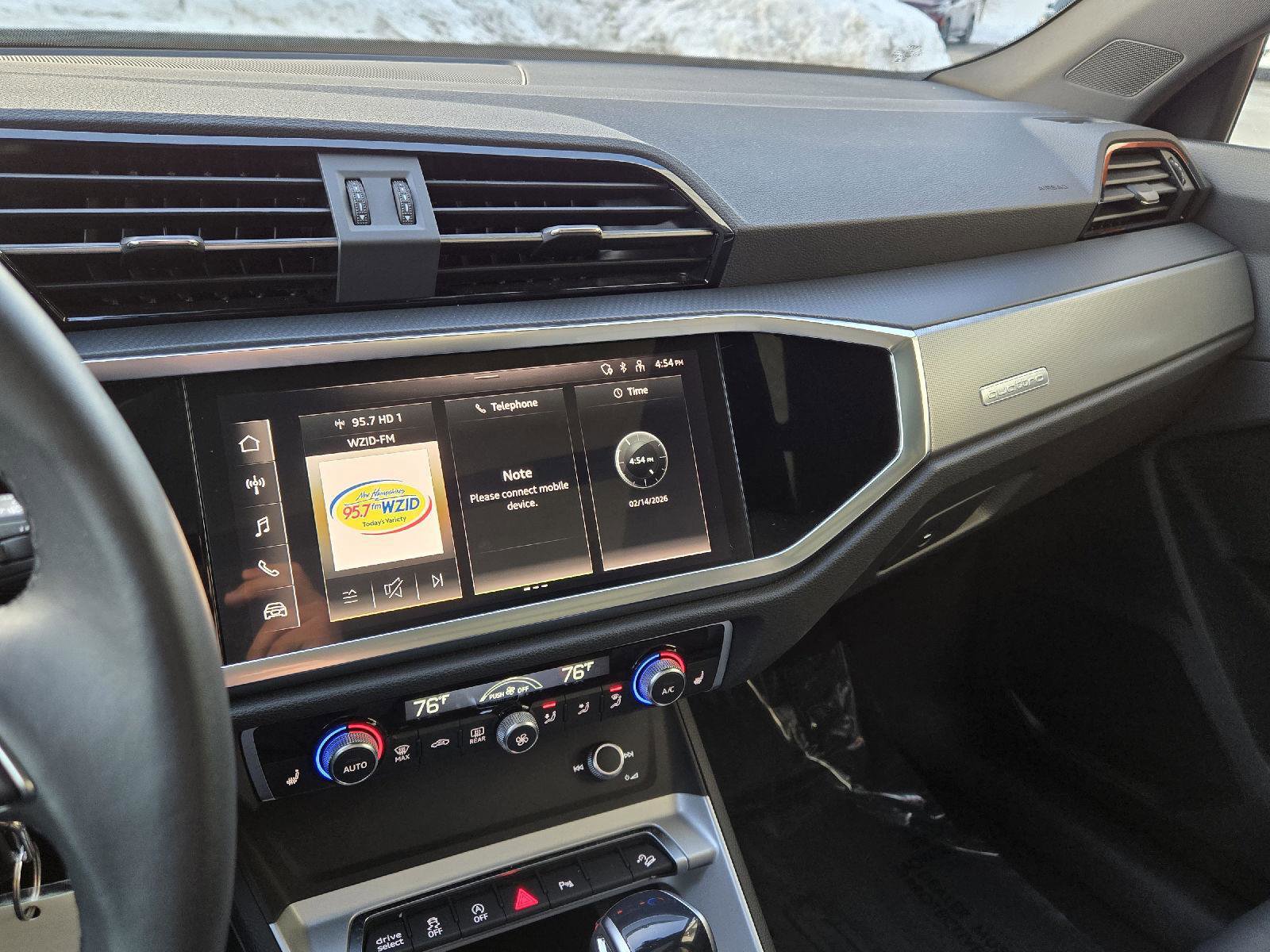 Used 2025 Audi Q3 2.0T Premium image 32