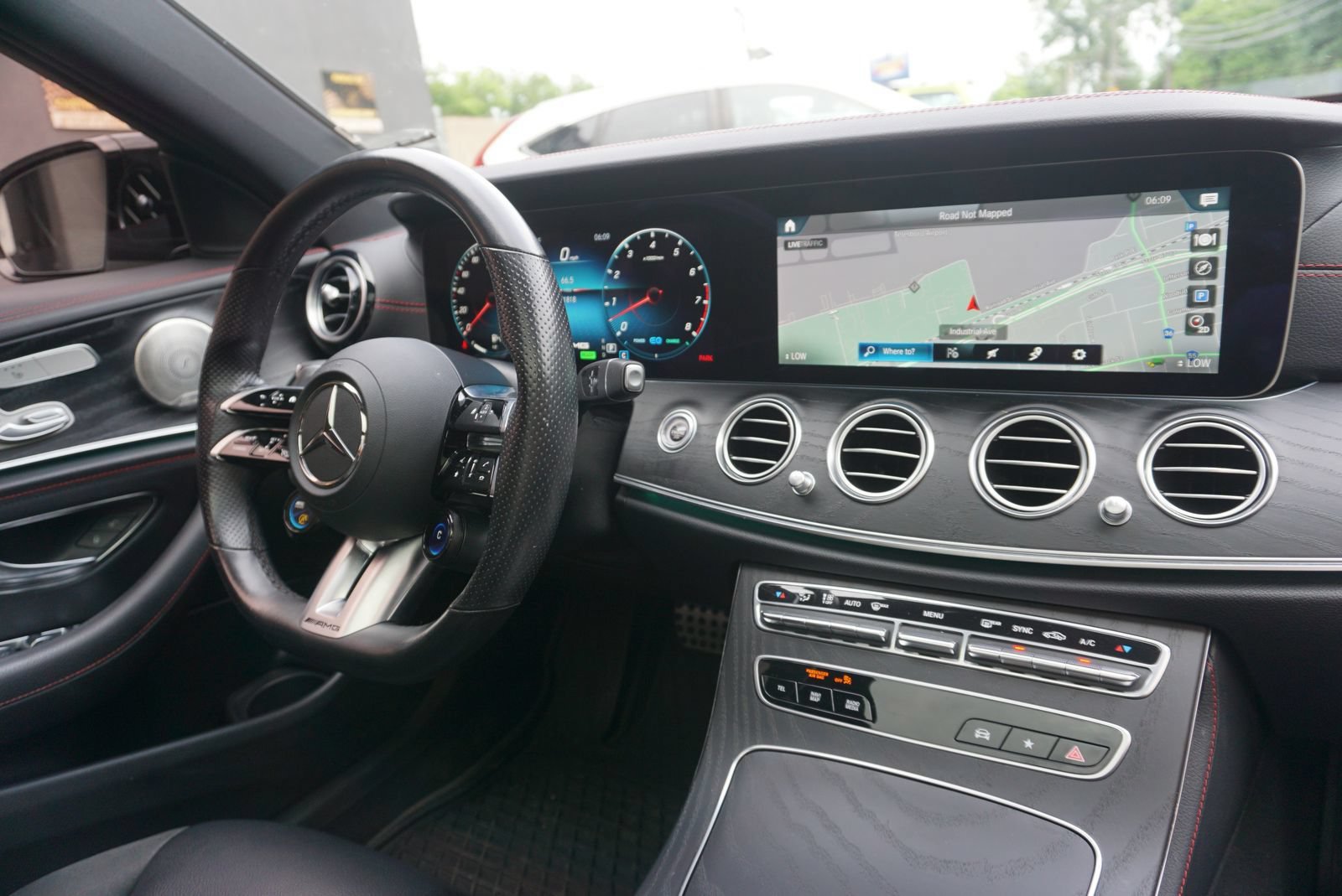 Used 2022 Mercedes-Benz E 53 AMG 4MATIC Sedan image 17
