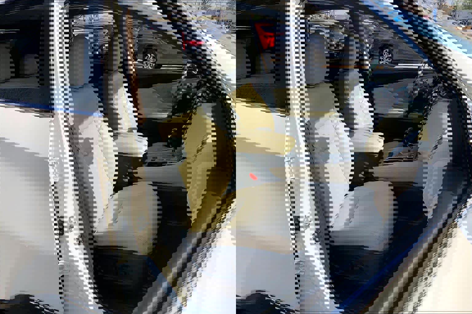 Used 2020 Nissan Murano SV w/ Premium Package image 9