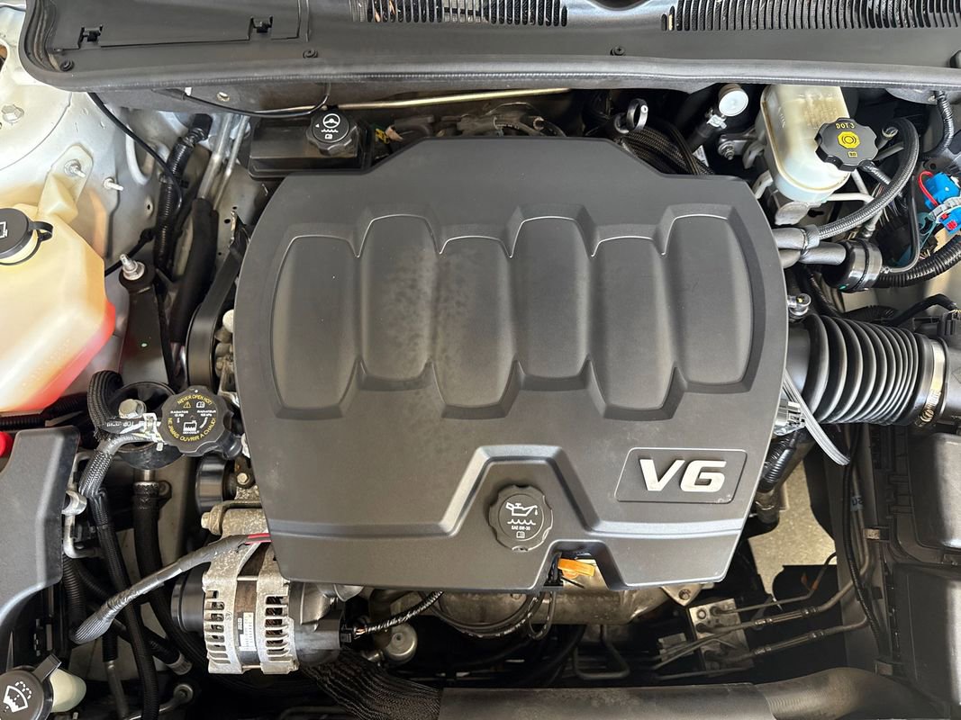 Used 2011 Buick Lucerne CXL image 65