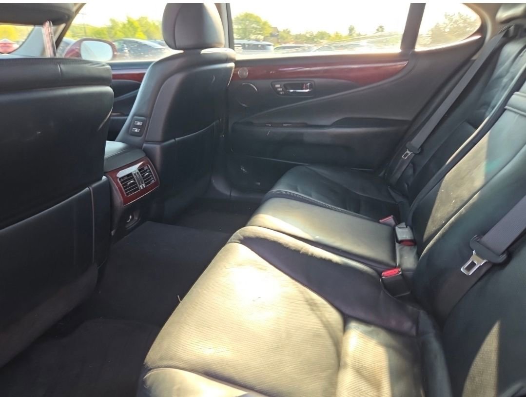 Used 2007 Lexus LS 460 L RWD image 11