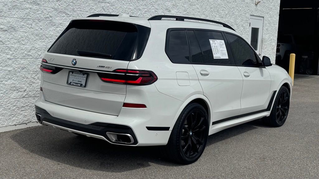 Used 2024 BMW X7 xDrive40i w/ M Sport Package image 7