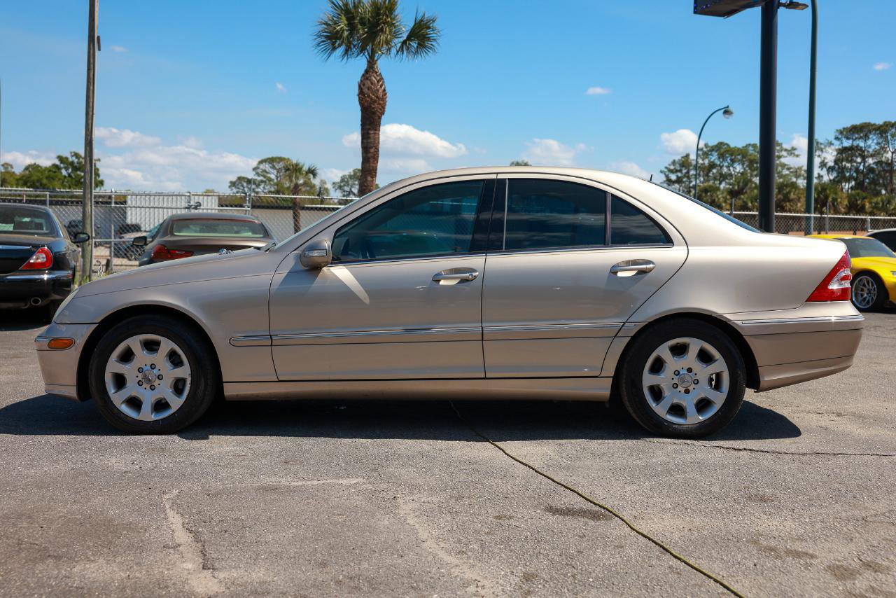 Used 2005 Mercedes-Benz C 320 C320 4DR SEDAN w/ Sunroof Pkg image 3