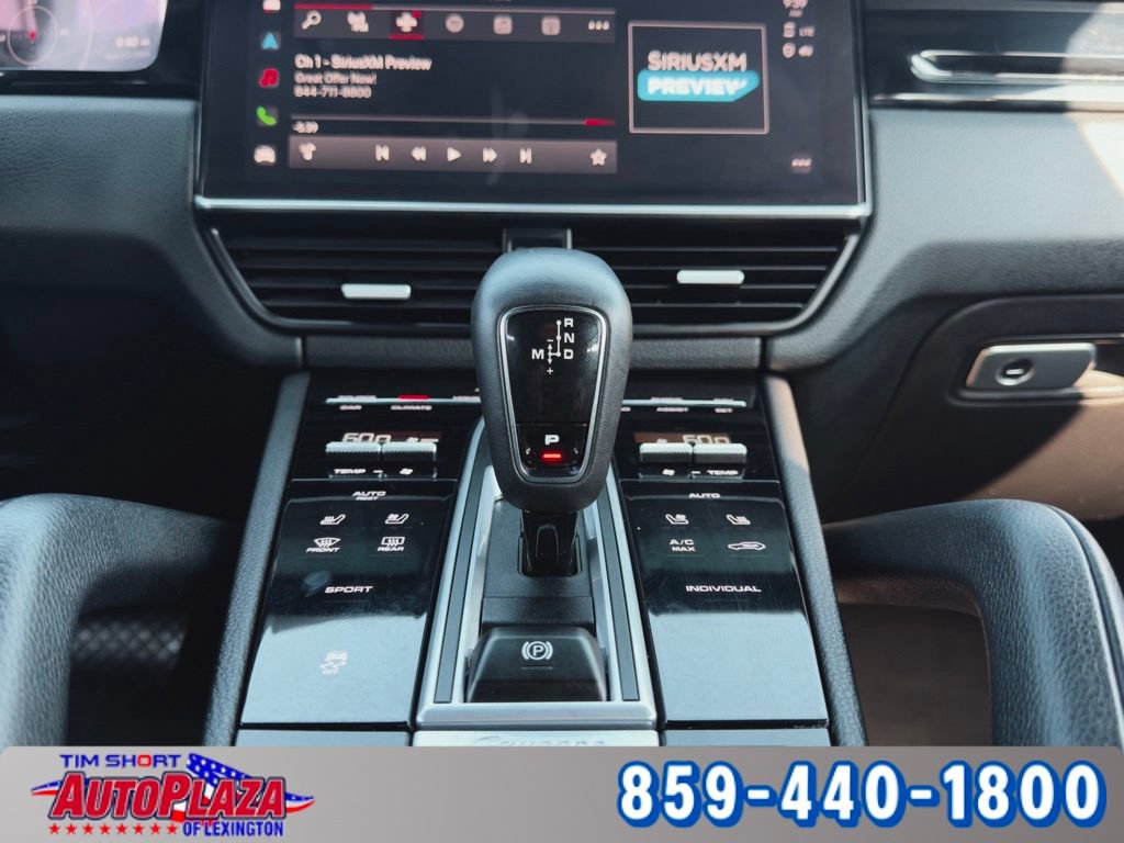 Used 2023 Porsche Cayenne w/ Premium Package AWD/4WD image 19