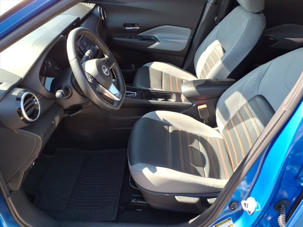 Used 2023 Nissan Kicks SR w/ SR Premium Package FWD image 12