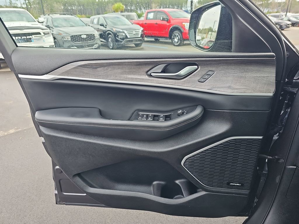 Used 2022 Jeep Grand Cherokee Limited 4xe w/ MOPAR Finishing Package image 31