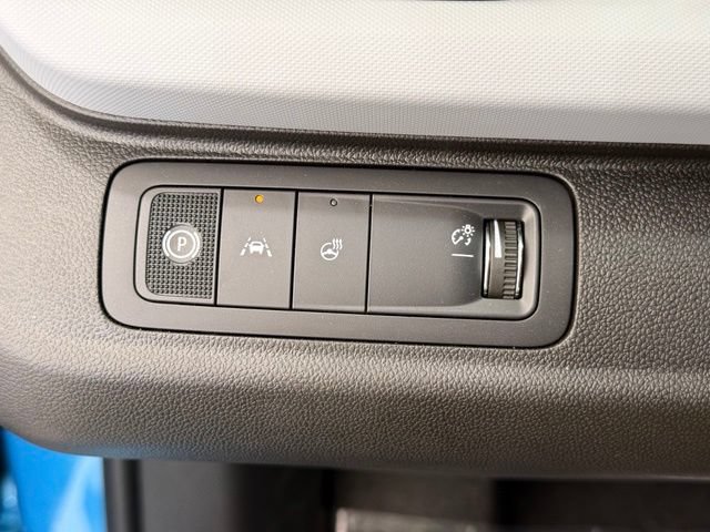 New 2027 Chevrolet Bolt RS w/ Technology Package FWD image 30
