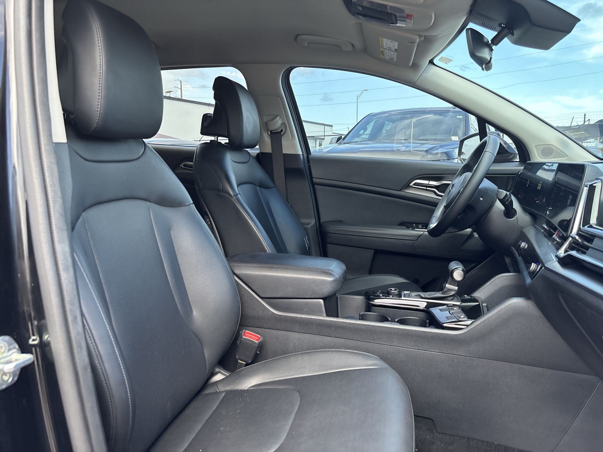Certified 2023 Kia Sportage EX FWD image 23