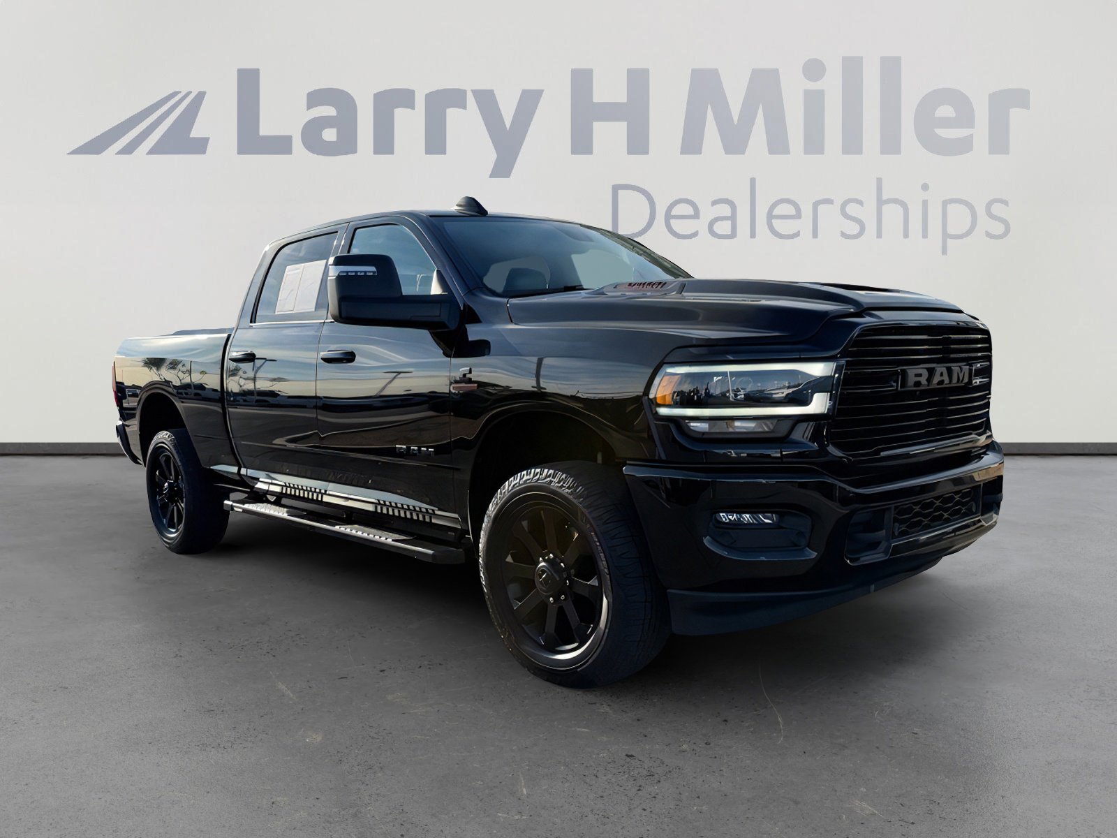 Used 2024 RAM 3500 Laramie w/ Night Edition AWD/4WD image 8
