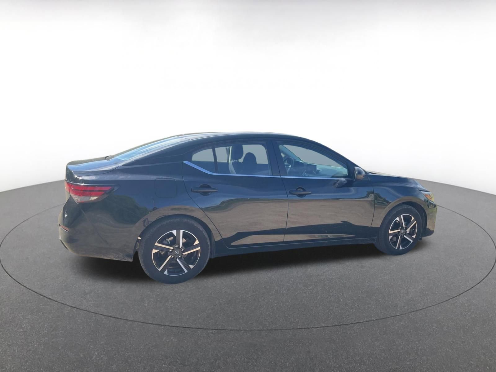 Used 2025 Nissan Sentra SV image 17