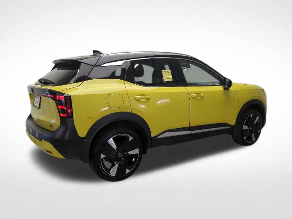 Used 2025 Nissan Kicks SR FWD image 4