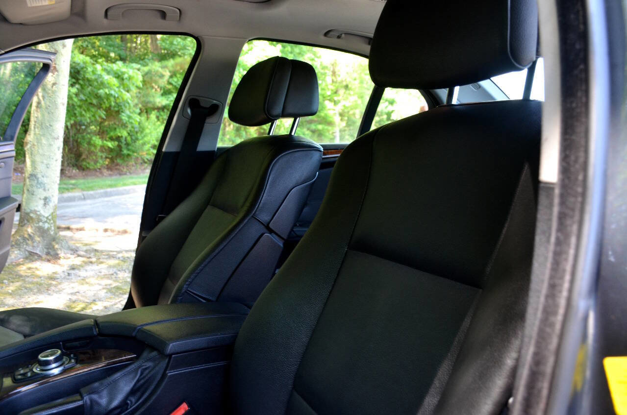 Used 2009 BMW 535i 535i 4dr Sedan image 14