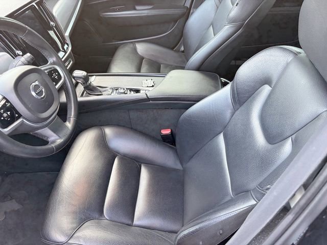 Used 2017 Volvo S90 T5 Momentum w/ Vision Package FWD image 7