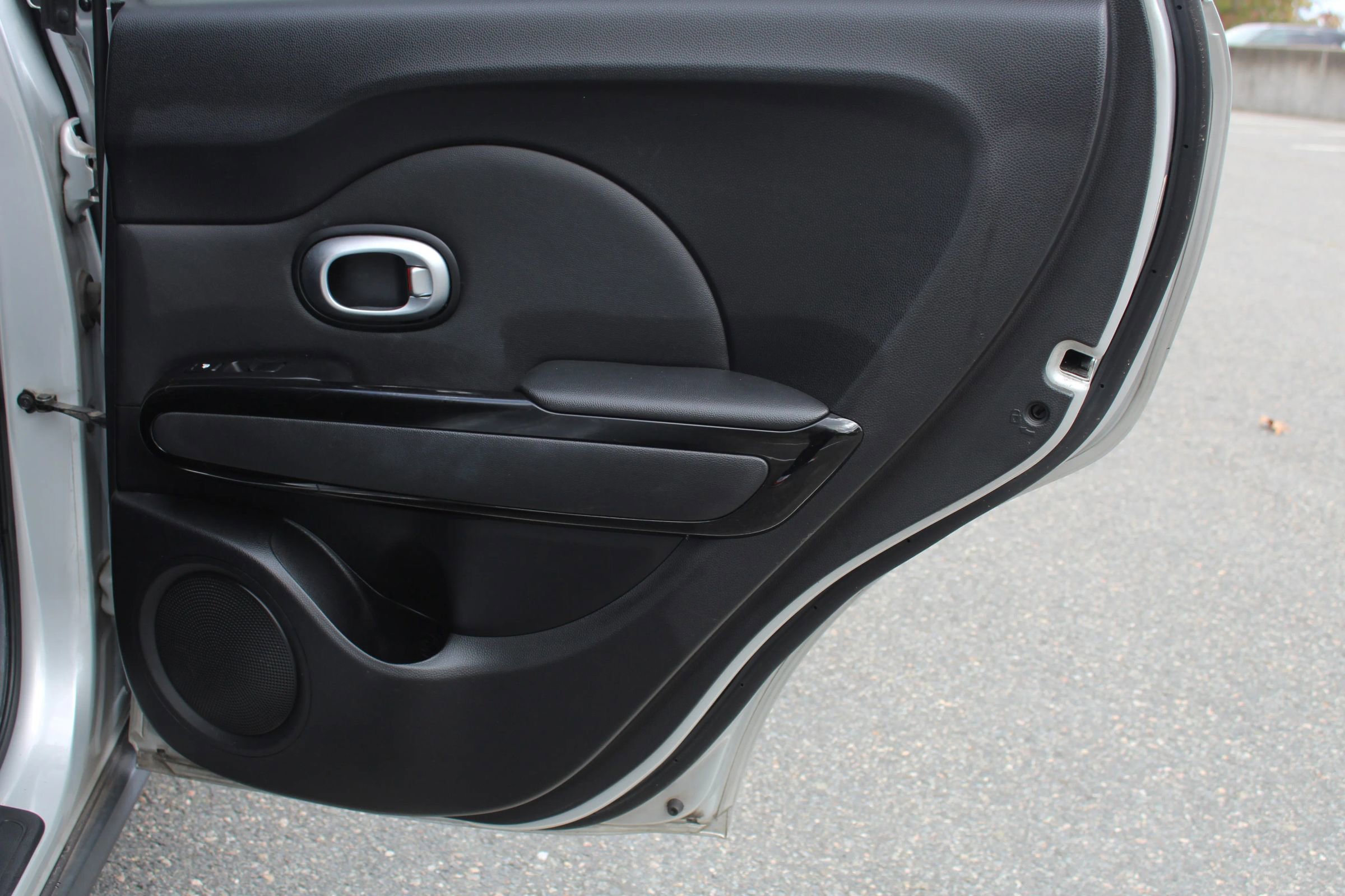 Used 2015 Kia Soul ! w/ Sun & Sound Package image 16