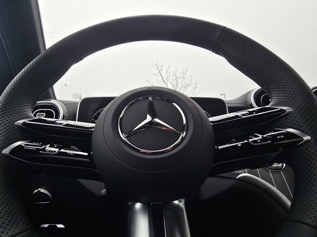Used 2026 Mercedes-Benz GLC 300 4MATIC image 27
