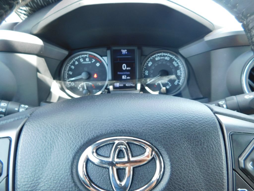 Used 2023 Toyota Tacoma TRD Sport AWD/4WD image 32