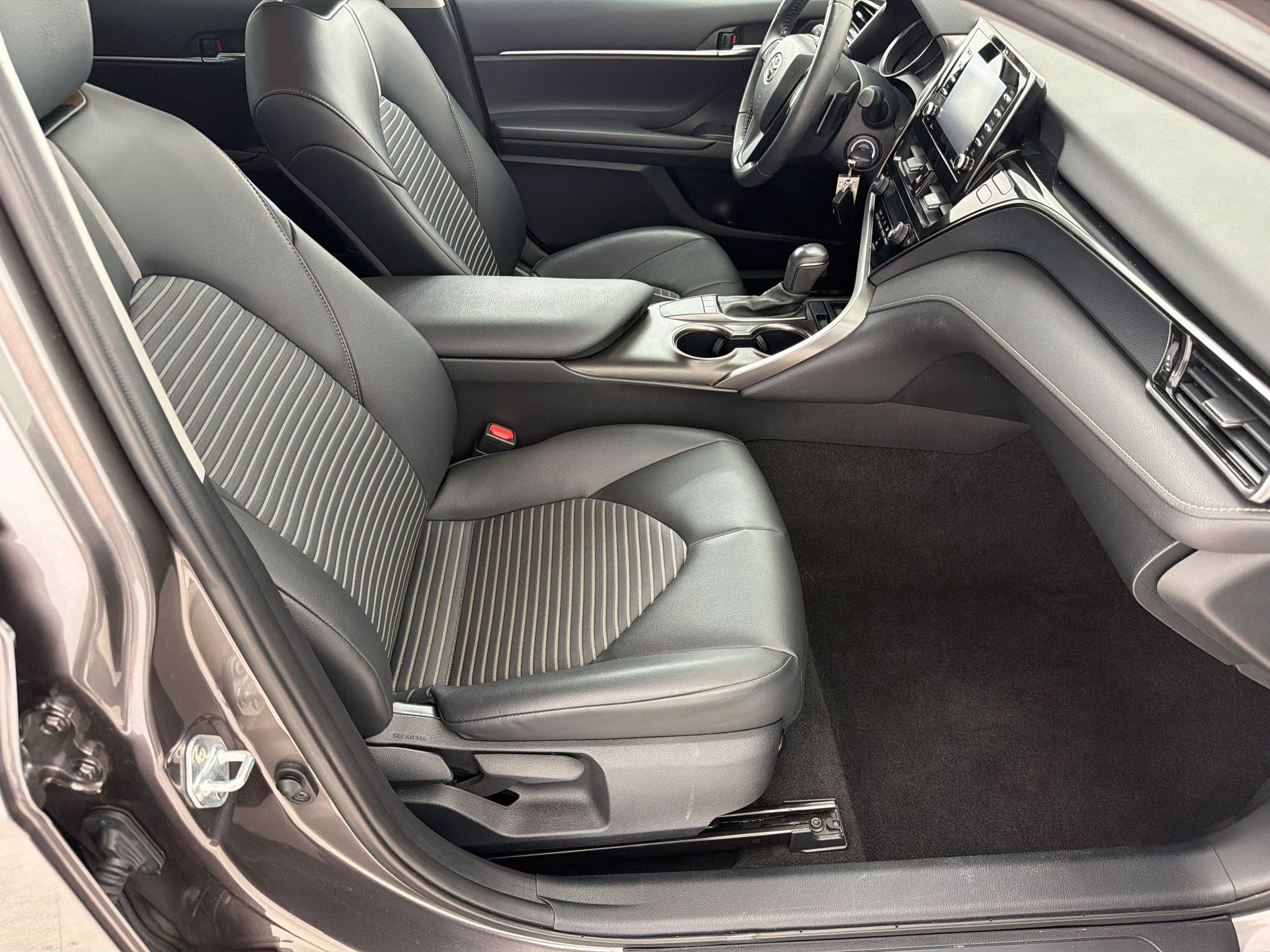 Used 2023 Toyota Camry SE FWD image 22