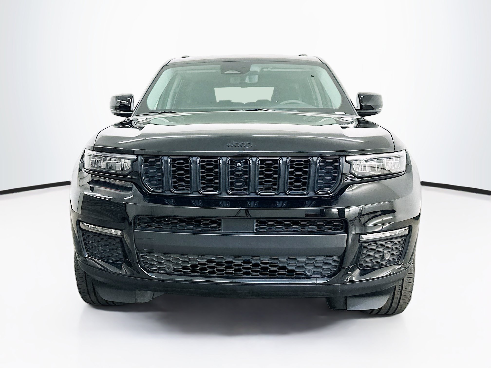 Used 2023 Jeep Grand Cherokee L Limited w/ Luxury Tech Group II AWD/4WD image 2