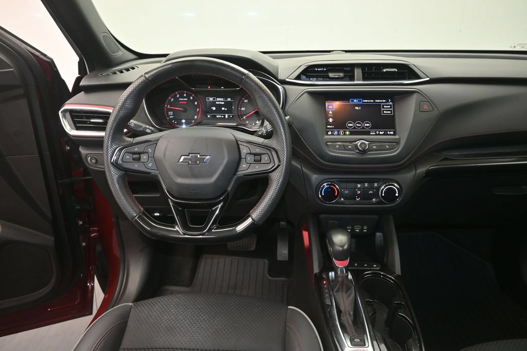 Used 2023 Chevrolet TrailBlazer RS FWD image 19
