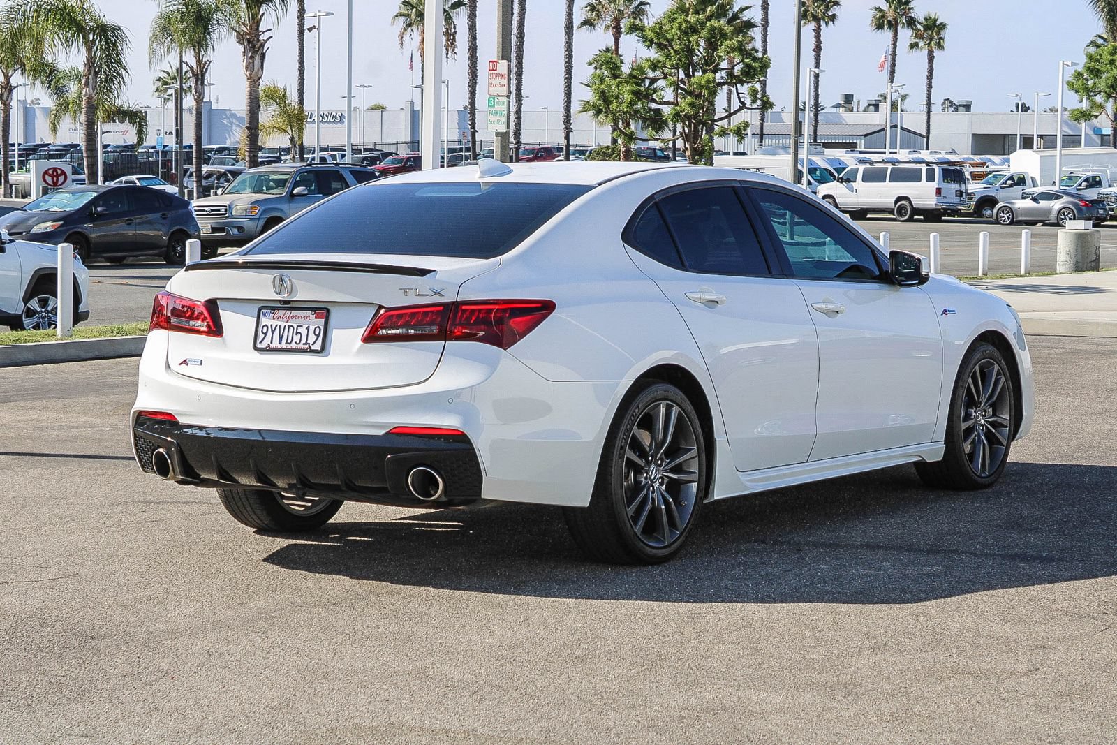 Used 2018 Acura TLX w/ Technology & A-SPEC Package FWD image 4