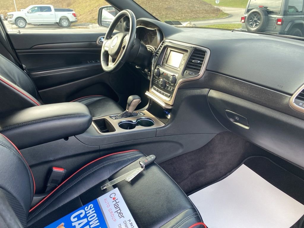 Certified 2016 Jeep Grand Cherokee Laredo w/ Quick Order Package 23E image 10