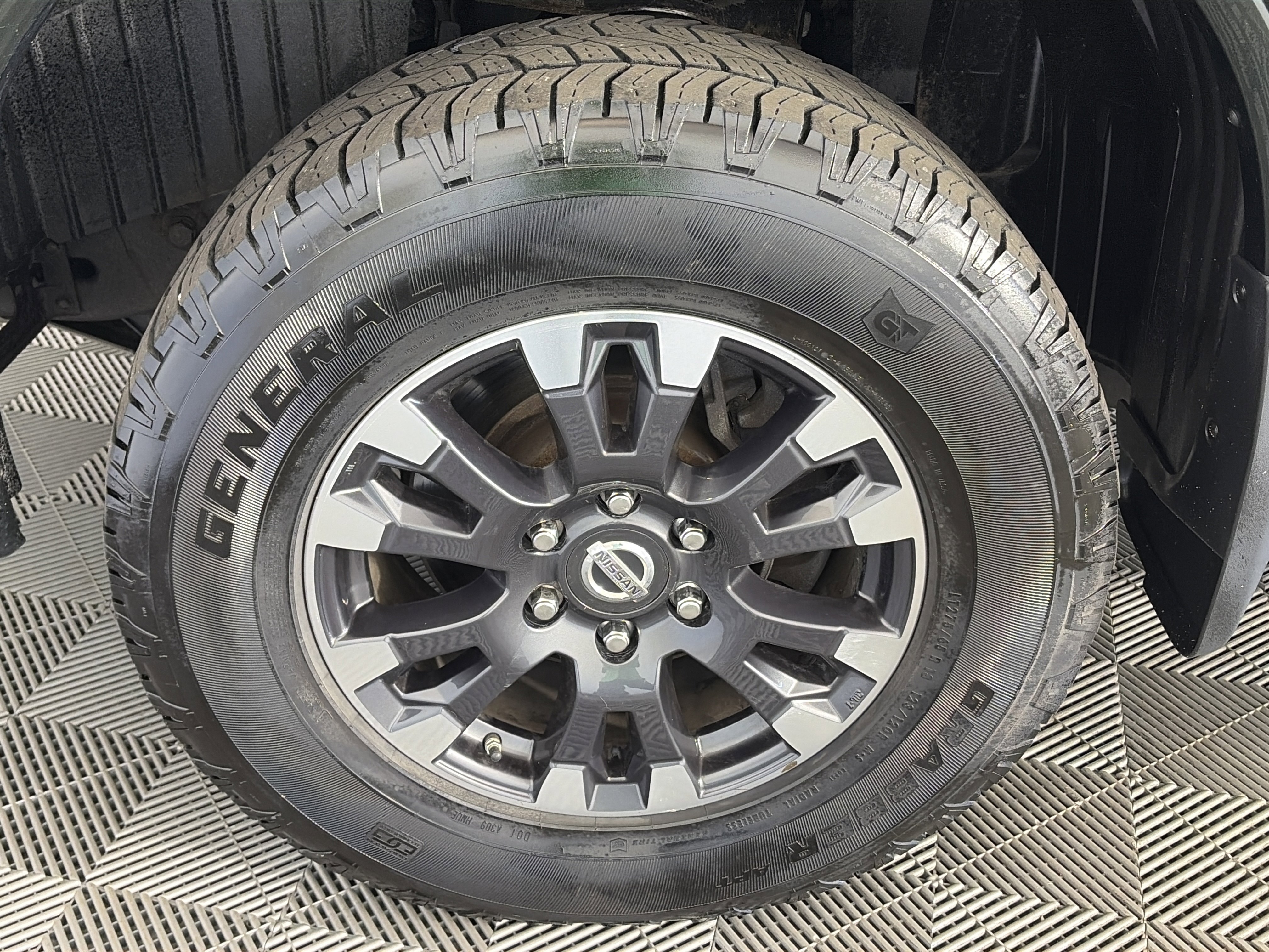 Used 2019 Nissan Titan PRO-4X w/ Pro-4x Convenience Package AWD/4WD image 13