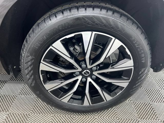 Used 2023 Volvo XC60 B5 Core w/ Climate Package AWD/4WD image 10