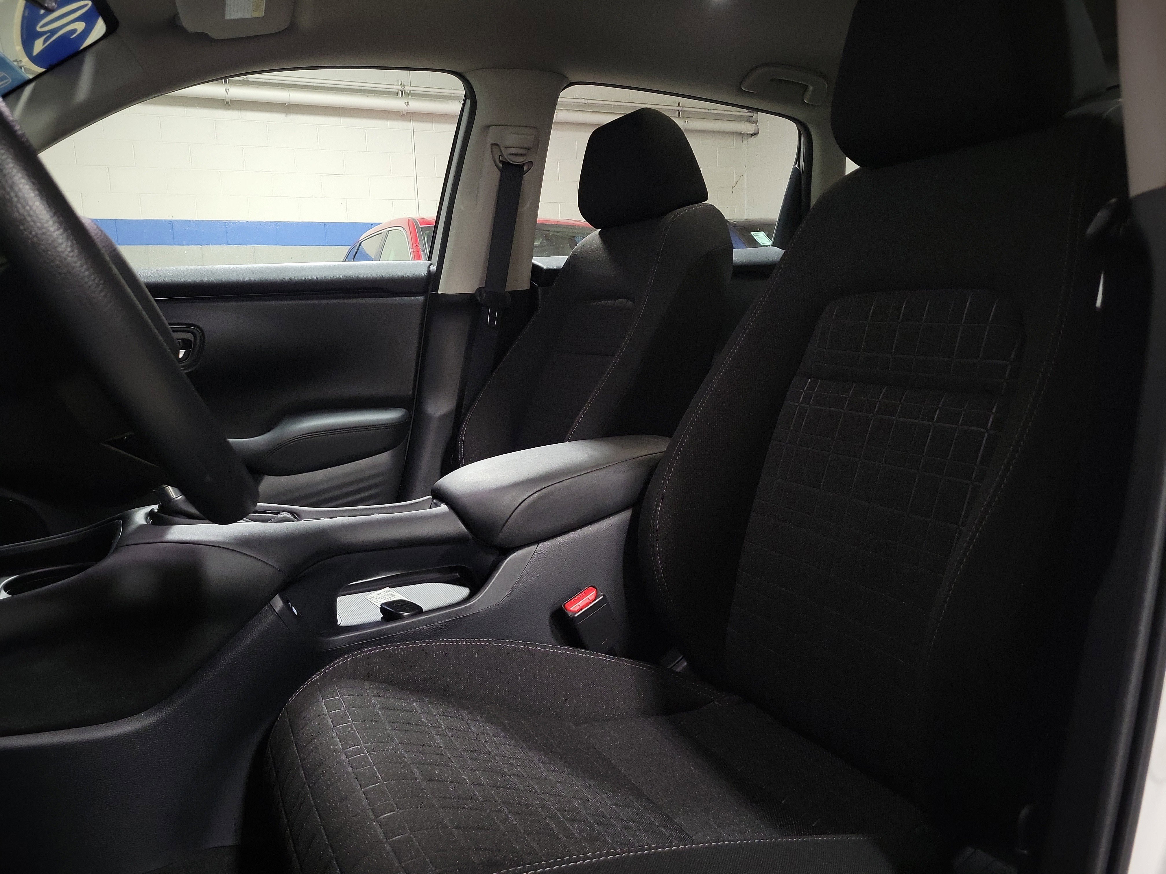 Certified 2023 Honda HR-V LX image 18