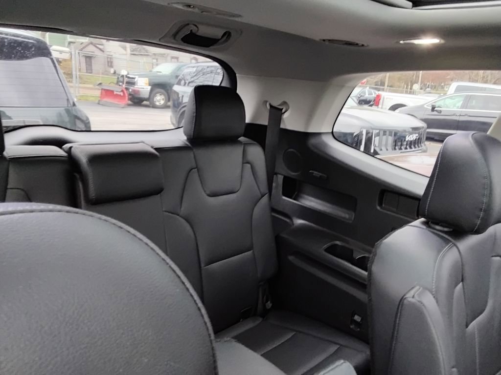 Used 2023 Kia Telluride SX image 10