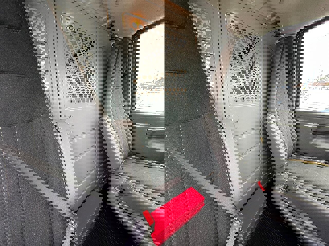 Used 2018 Chevrolet Express 2500 w/ Driver Convenience Package image 17