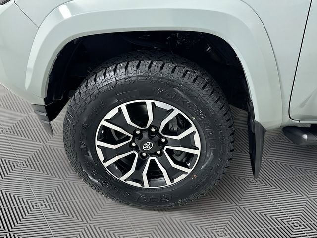 Used 2023 Toyota Tacoma TRD Sport w/ Technology Package image 25