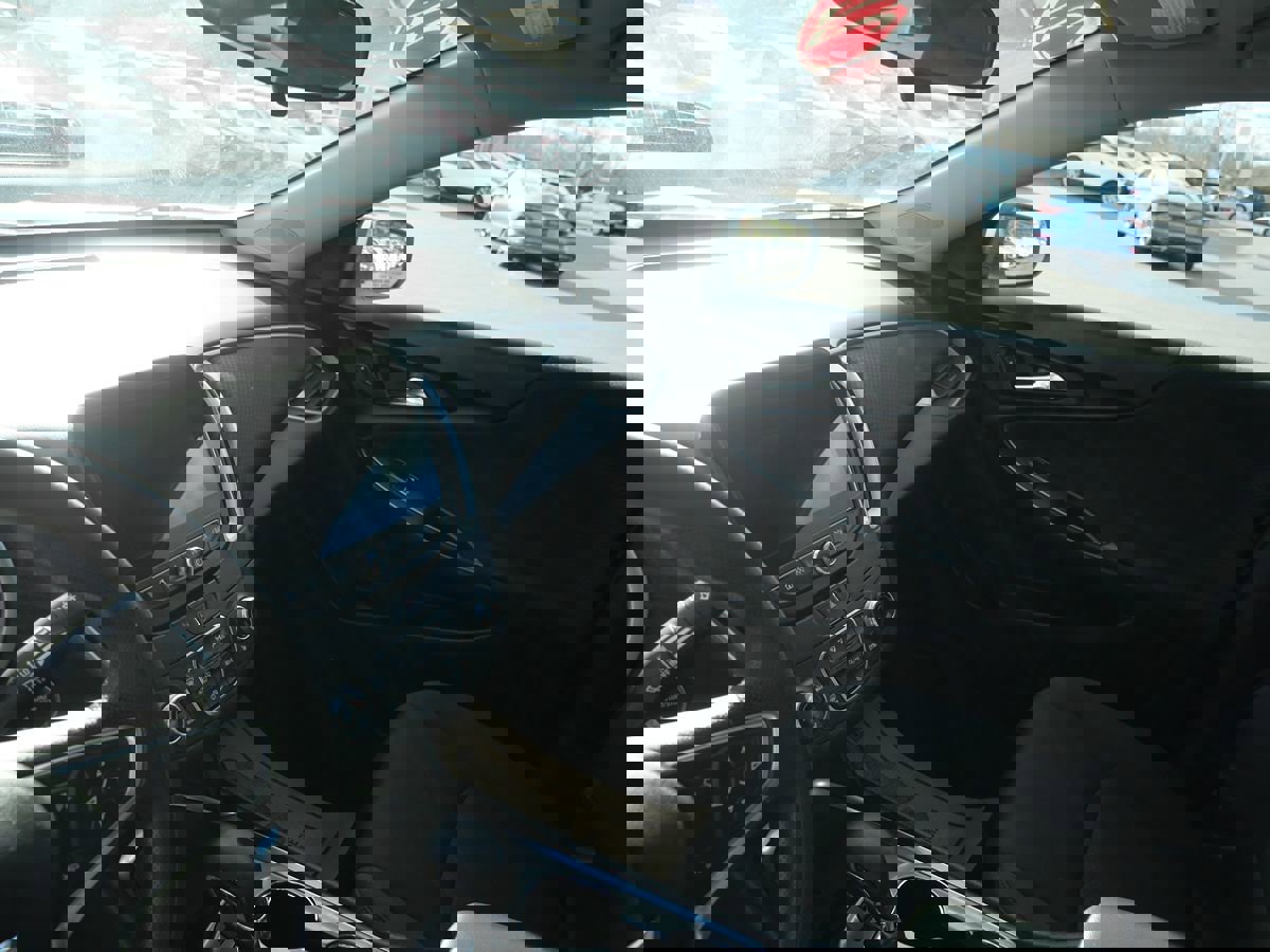 Used 2022 Chevrolet Malibu LT image 13