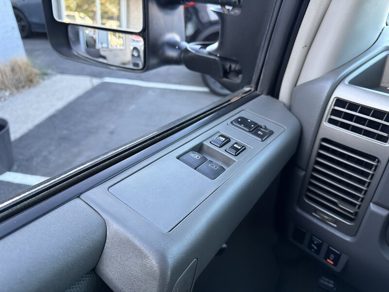Used 2006 Nissan Titan SE AWD/4WD image 39