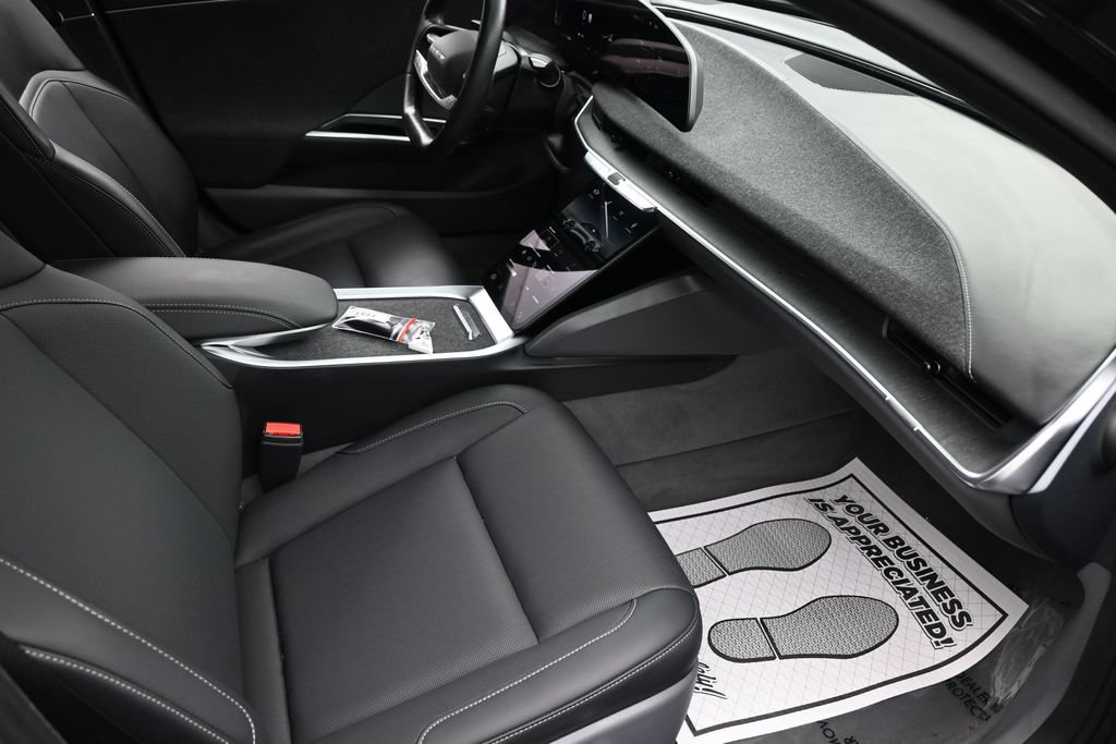 Used 2024 Lucid Air Pure RWD image 13