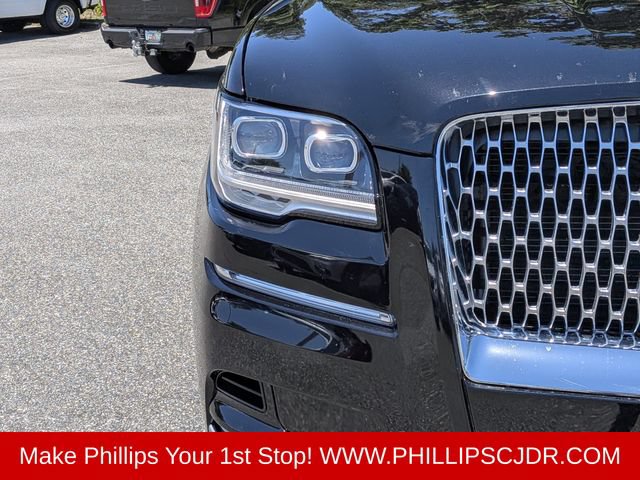 Used 2024 Lincoln Navigator Premiere AWD/4WD image 8