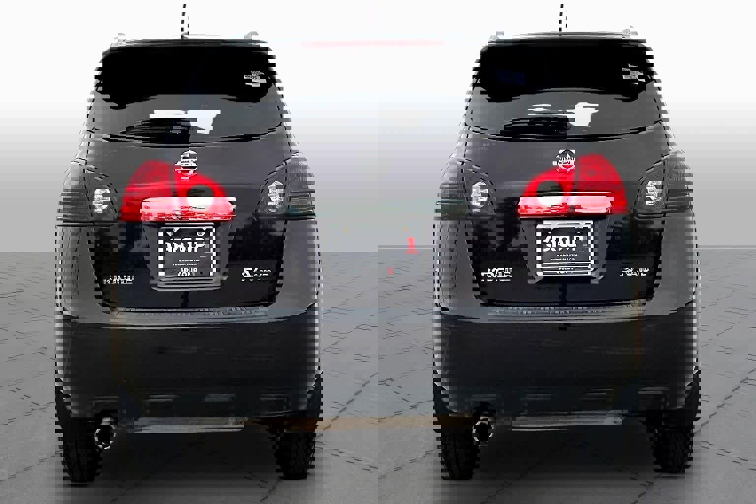 Used 2011 Nissan Rogue SV w/ Premium Pkg image 4