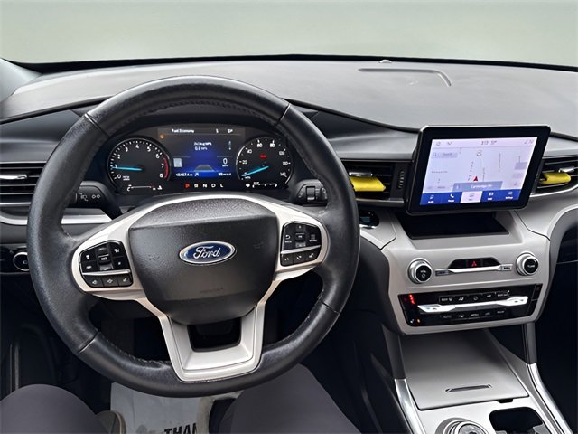 Used 2023 Ford Explorer XLT image 9