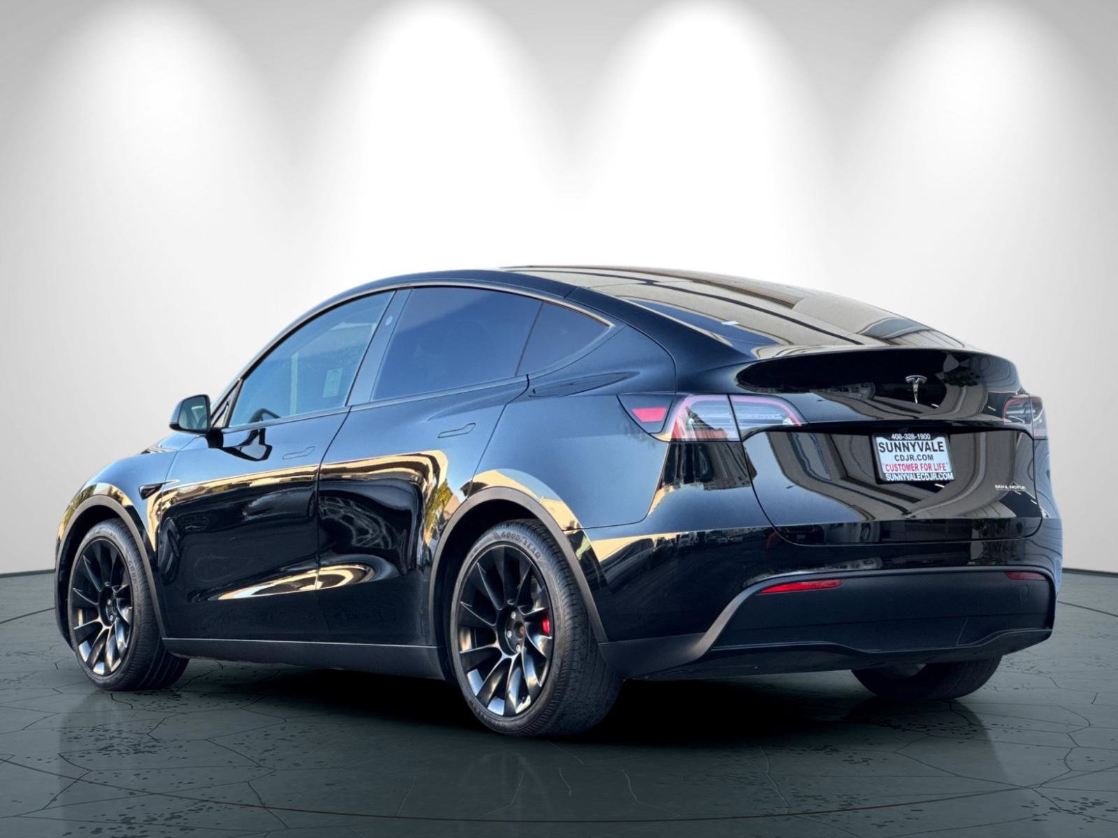 Used 2023 Tesla Model Y Performance image 6